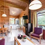 16 Paquerette Шале *